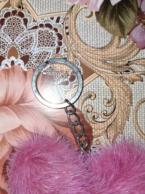 Fuchsia heart keychain like new