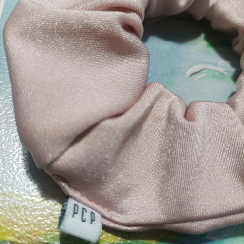 PCP hair scrunchie like new, light pink