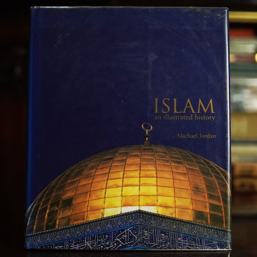 Illustrated History of Islam book used, hardcover