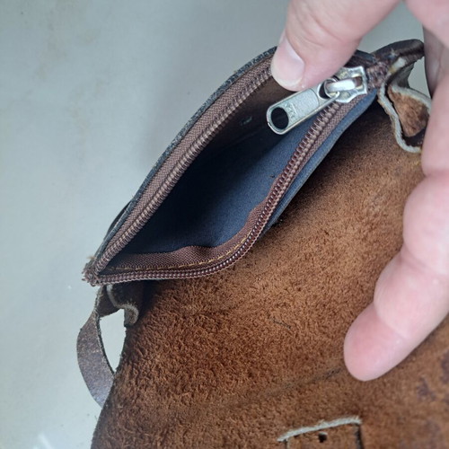 Handmade crossbody bag in natural brown leather like new