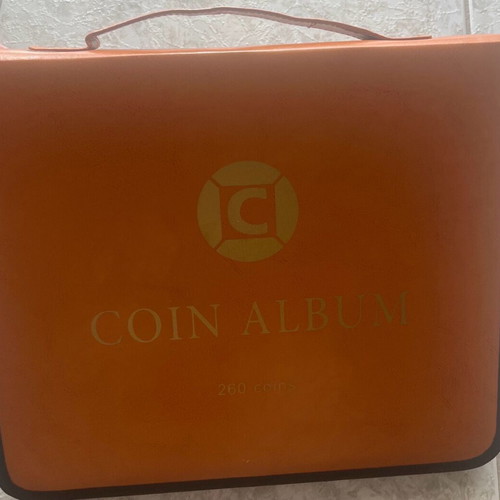Coin album for 260 coins and 2€ coins new