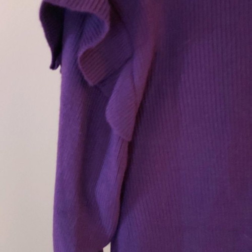 Doretta purple pullover with ruffles new