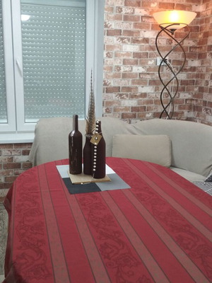 Large tablecloth for oval table, polyester with stain protection