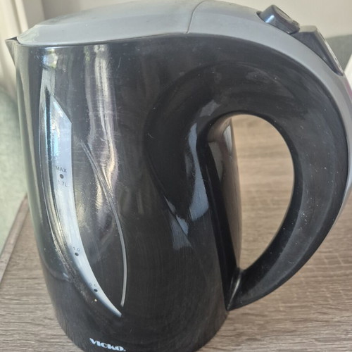 Kettle 1.7 liters used, excellent condition