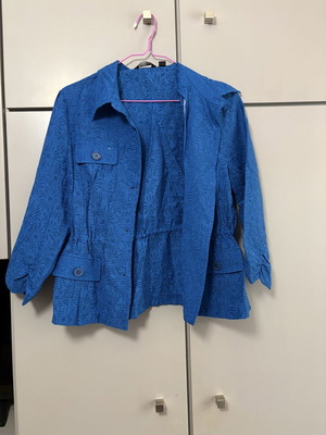 Toni Morgan women's blue jacket size M like new with pockets