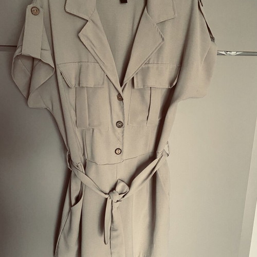Zip Kilot beige medium, like new