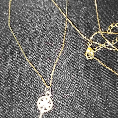 Key pendant with thin chain used