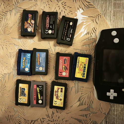 Game Boy Advance used, bundle in very good condition