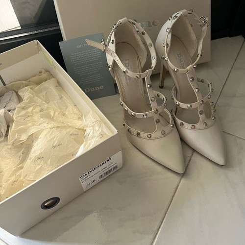 Dune London off-white pumps like new, leather, size 38