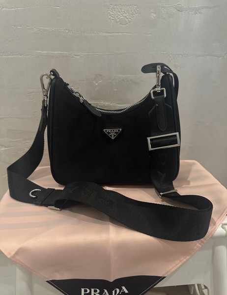 PRADA Re Edition 2005 bag