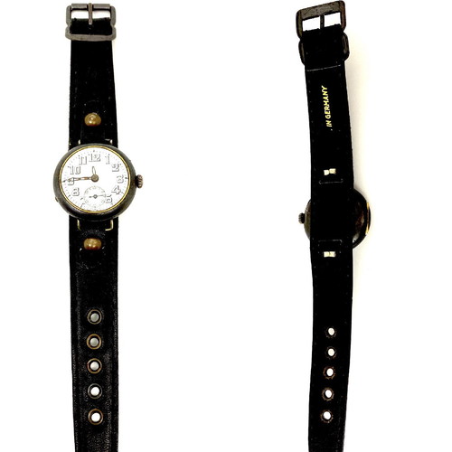 Military vintage wristwatch 1910 used, mechanical 33mm