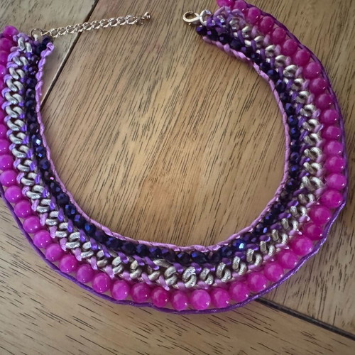 Women's necklaces like new, set of 2 multicolored