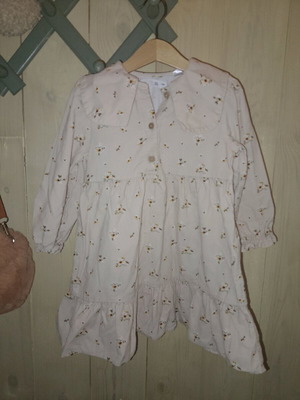 Zara Dress No104 like new, size 104, beige