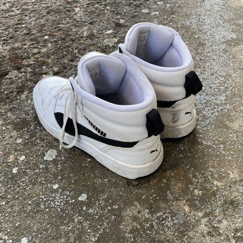 Puma Rebound V6 sneakers size 43 used, white