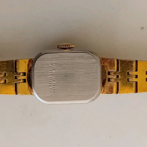 Timex vintage watch like new, women's, gold color