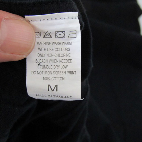 One Piece t-shirt used, size Medium, black