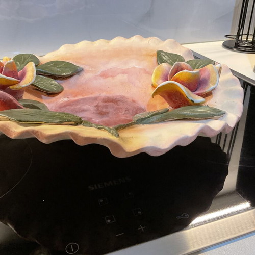 Handmade ceramic platter 33 cm, like new, hand-painted roses