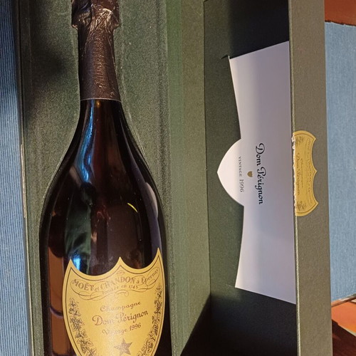 Dom Pérignon Vintage 1996 Champagne new with original box