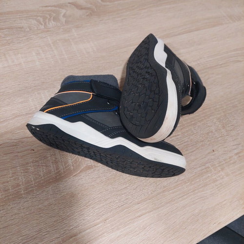 Boys' boots used, size 34