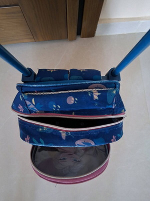Kindergarten bag with wheels Frozen like new