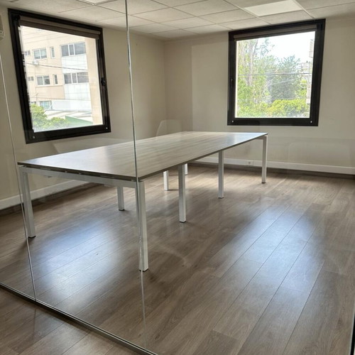 Desks for open space or meeting room like new, various sizes