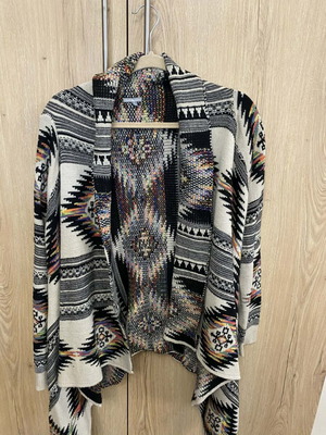 Wool winter cardigan multicolored like new, size M