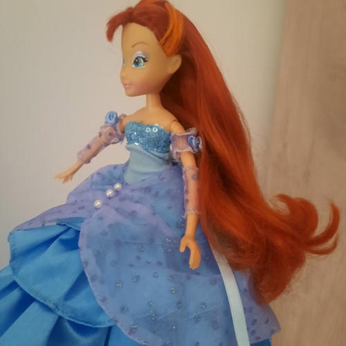 Winx Club Bloom Magical Ball Gown collector doll
