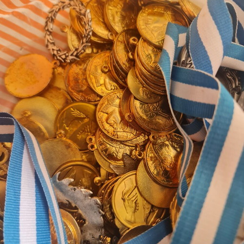 Medals used, approx 5 kg, assorted pack