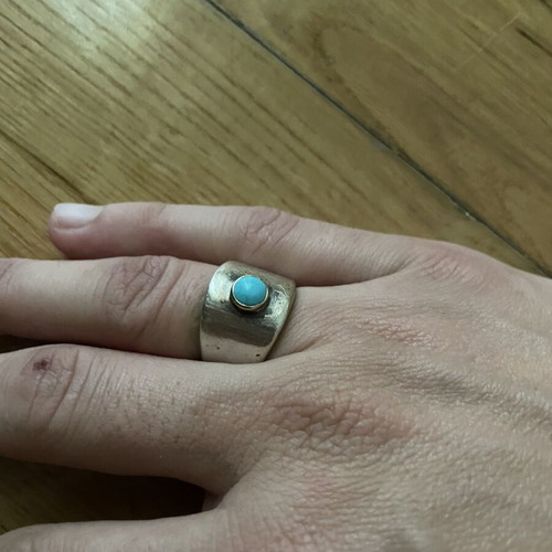 Silver ring with turquoise stone in excellent condition
