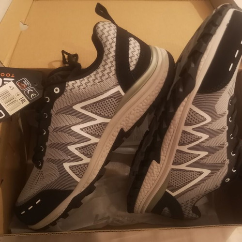Neo Tools work shoes size 43 new, no steel toe, black and grey