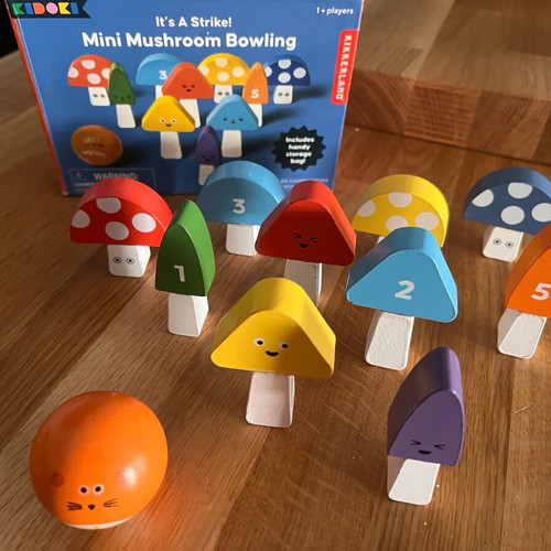 Mini Mushroom Bowling Kidoki Kikkerland like new wooden set