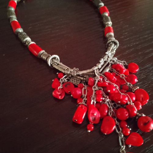 Natural coral vintage necklace like new, length 51 cm