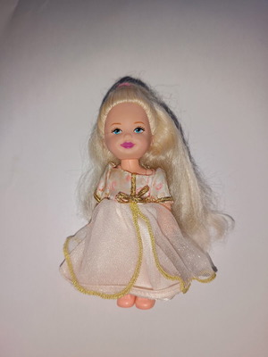 Barbie Kelly Club Princess Kelly 1999 doll used