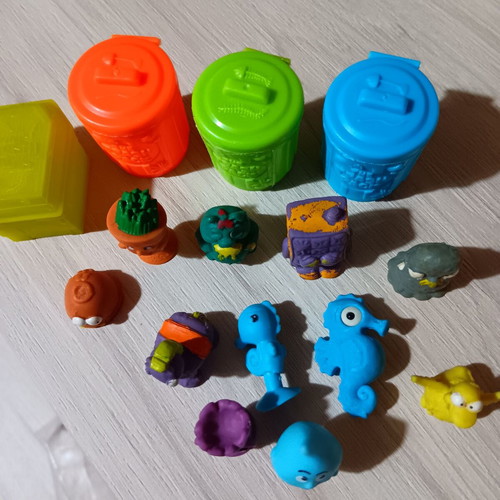 Trash Pack figures lot used