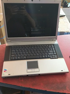 Multirama Clevo M38AW laptop used for spare parts with working LCD