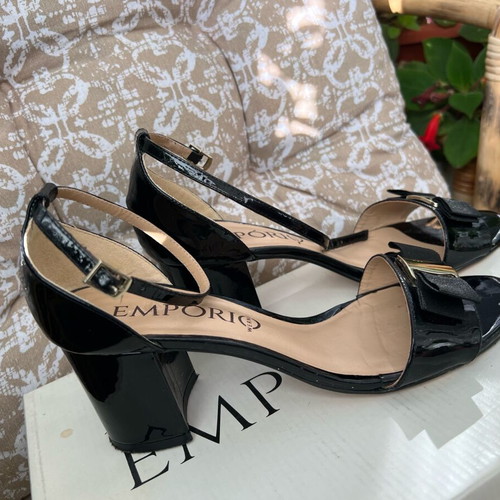 Emporio patent leather sandals like new, size 36, black