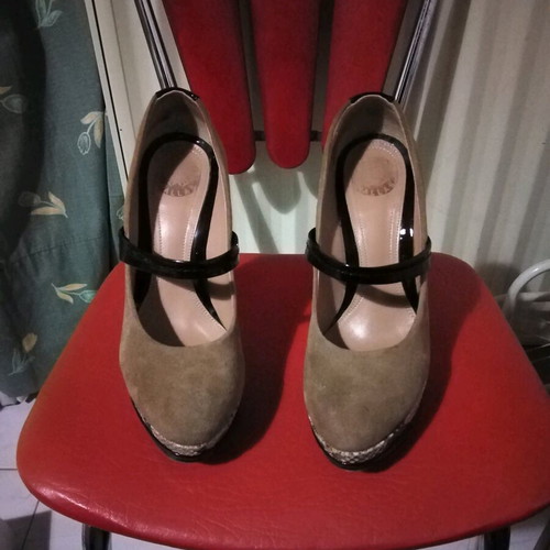 Tsakiris Mallas beige pumps like new, size 38, 13cm heel