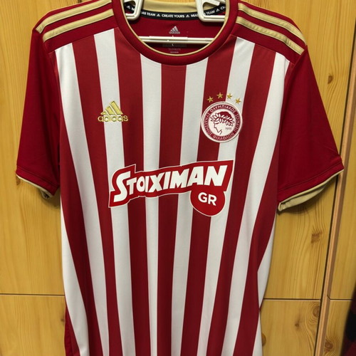 Adidas Olympiakos jersey season 18/19 like new, size Large