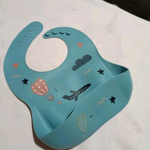 Tommee Tippee cups and silicone bib new
