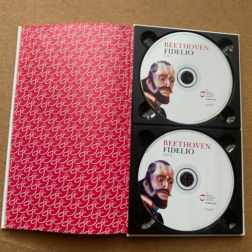 Beethoven - Fidelio opera book with 2cd like new, classical