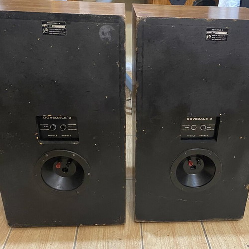 Wharfedale Dovedale 3 speakers used vintage made in England