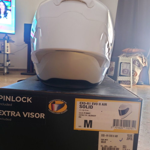 Scorpion EXO-R1 Evo II helmet like new with photchromic extra visor