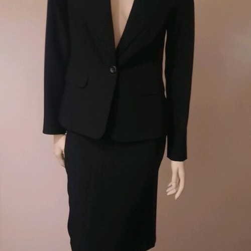 Women's suit like new, black blazer and skirt