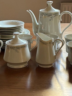 Vintage Fine China coffee set complete 23 pieces like new