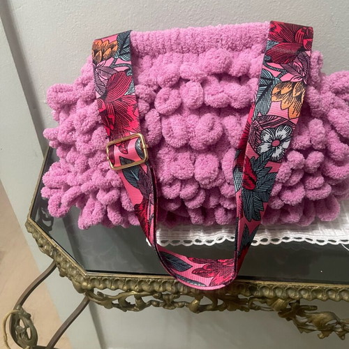 Handmade knitted shoulder bag pink spring color new