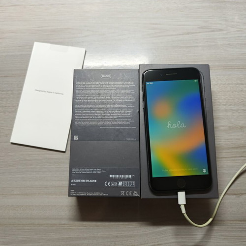 iPhone 8 Plus 64GB used, black, battery health 100%