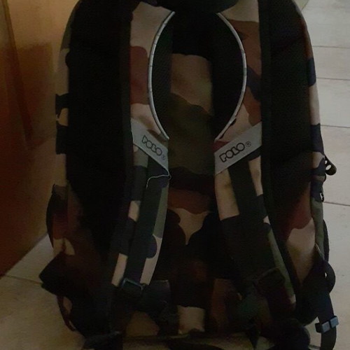 Polo school bag like new with orange rain hood