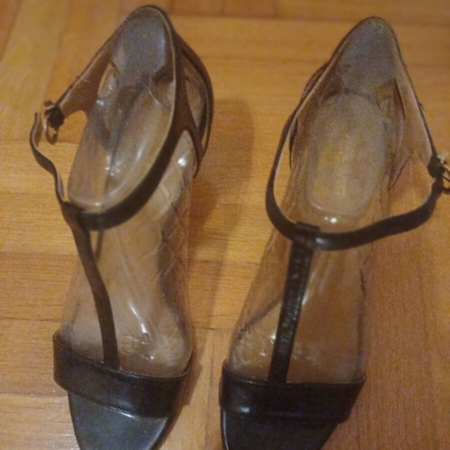 Nine West women's sandals used, size 40, black