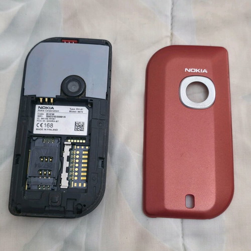 Nokia 4 phones like new from collection with leather cases