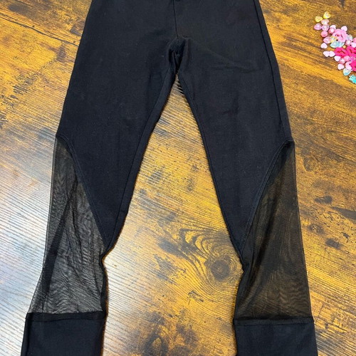 Girls' clothing set for ages 9-10 like new, Shein top and Sprint leggings